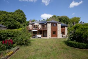 Knapp Hollow, Tisbury