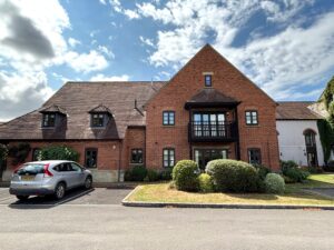 Motcombe Grange, Motcombe